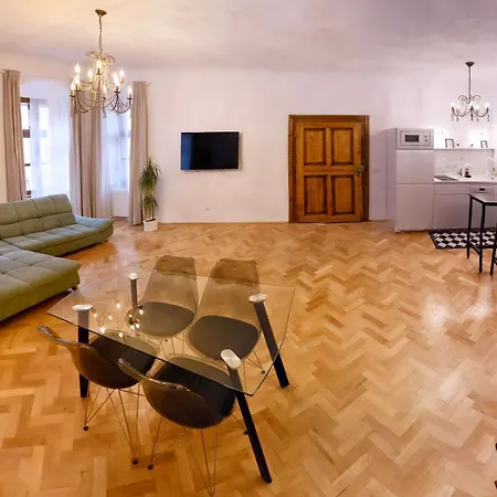 Hirscher Apartments Brasov Exterior photo