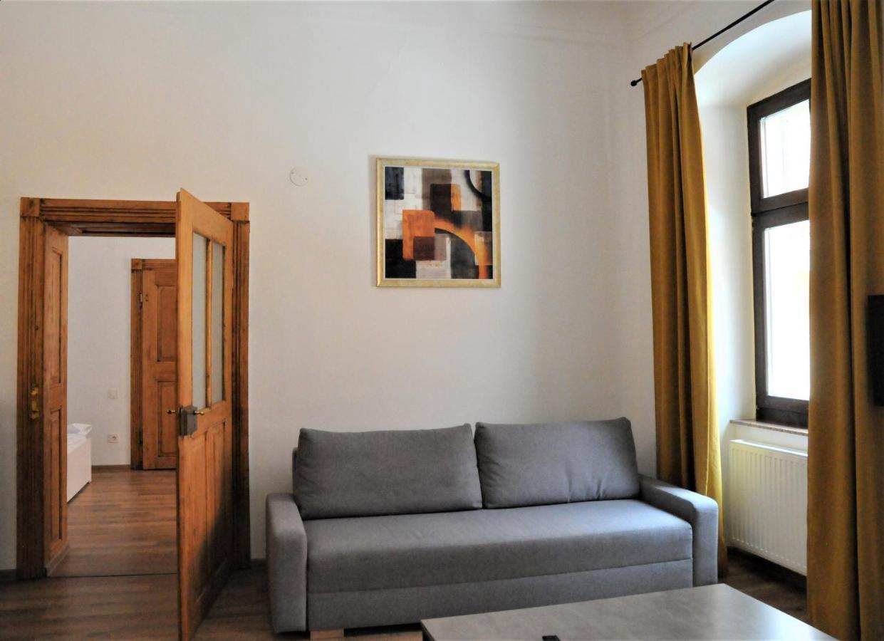 Hirscher Apartment *
