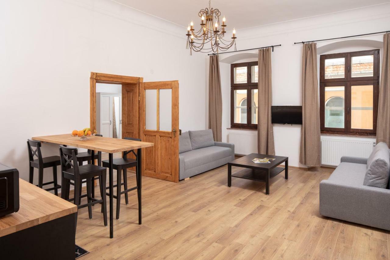 Hirscher Apartament *